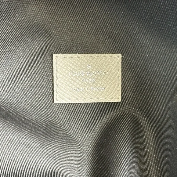 Louis Vuitton Discovery Backpack - Picture 9 of 9